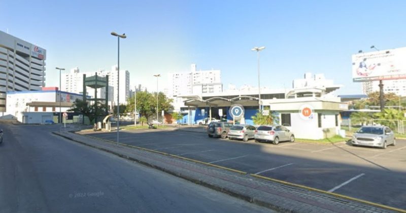 Crime foi registrado nos arredores da Rodovi&aacute;ria de Crici&uacute;ma – Foto: Reprodu&ccedil;&atilde;o/Google Street View/ND