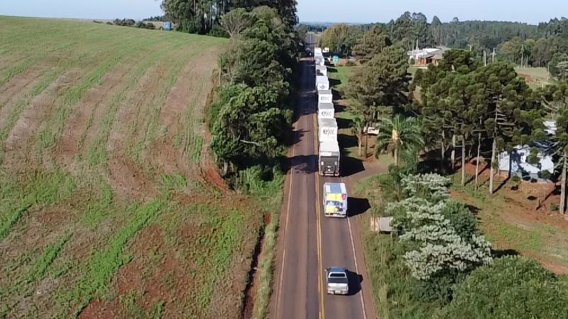 Já foram enviadas ao RS 51 carretas e caminhões com doações dos chapecoenses. &#8211; Foto: Prefeitura de Chapecó/Divulgação/ND