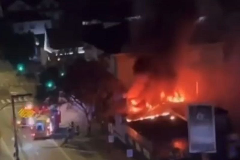 Incêndio destruiu parte do restaurante 