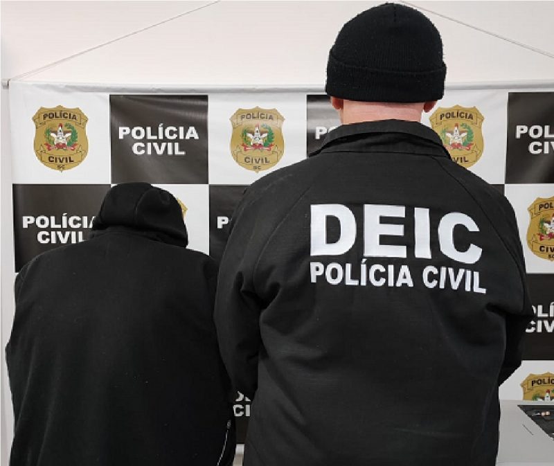 Integrante da quadrilha preso por agente da DEIC durante operação