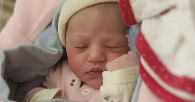 Foto da Isabela dormindo