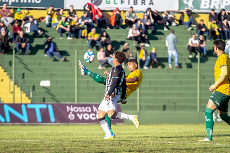 Figueirense foi até Erechim encarar o Ypiranga em jogo atrasado da Série C
