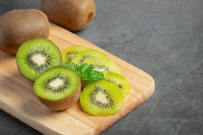 Kiwi é um dos alimentos que combate insônia