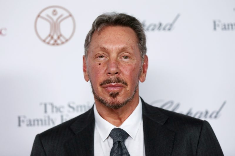 Larry Ellison é um dos fundadores da Oracle, umas das maiores multinacionais de tecnologia e informática do mundo