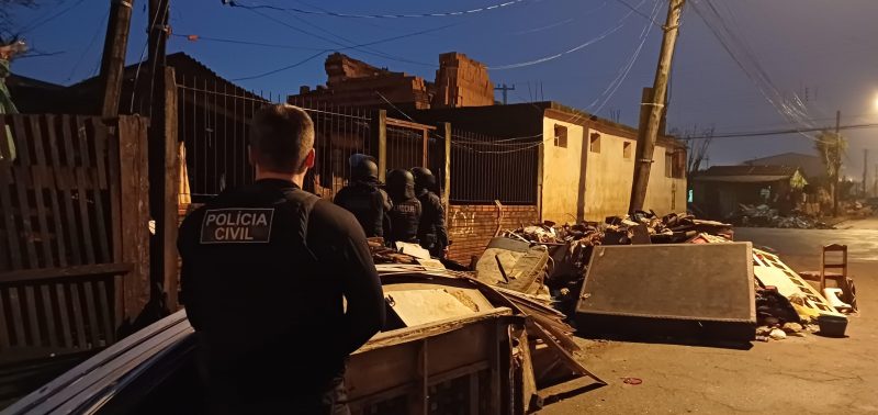 policia civil do rs cumprindo mandados contra saques e depredações