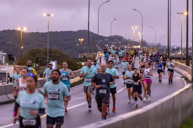 Meia Maratona reuniu mais de 7 mil atletas em Florianópolis 