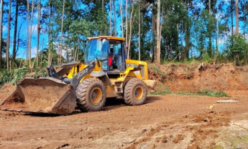 bebê atropelada por trator