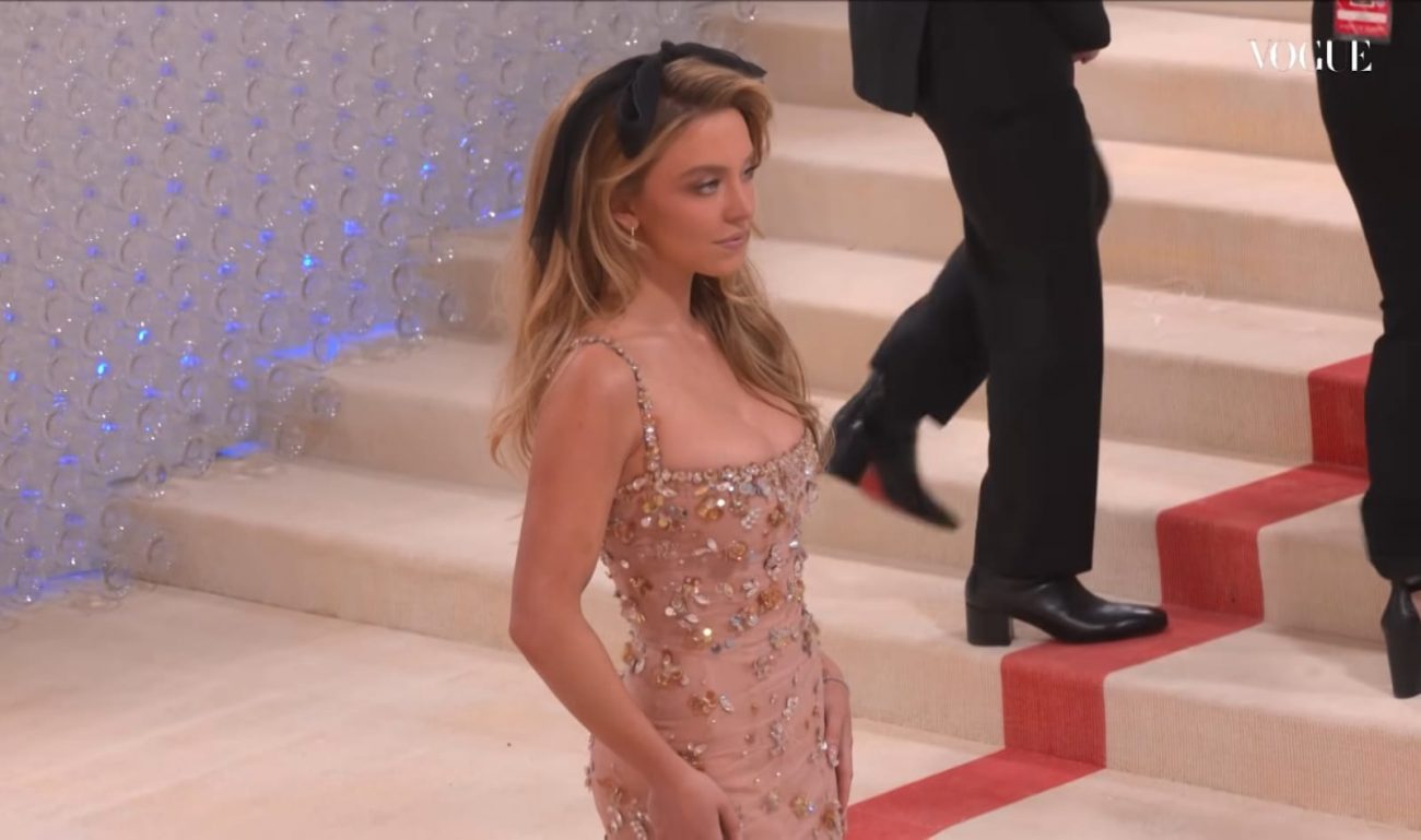 Sydney Sweeney no tapete do Met Gala 