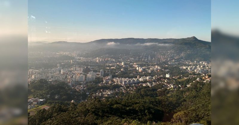 Na foto, tempo de sol em Florianópolis 
