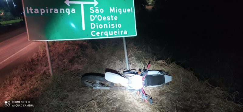 O motociclista disse que colidiu em um cachorro na SC-386.
