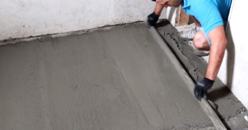 Pedreiro ensina a fazer contrapiso