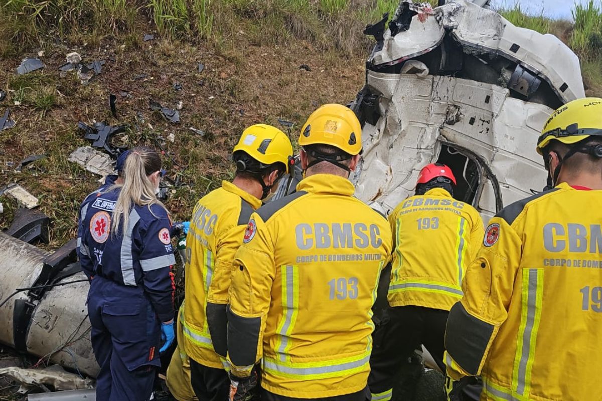 Grave acidente aconteceu na BR-282, em Campos Novos. - PRF/Divulgação/ND