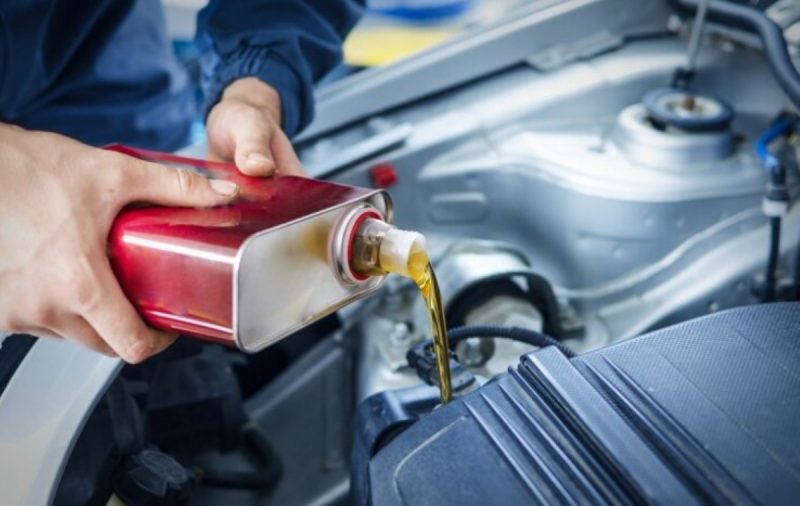 É recomendado que o primeiro tanque seja completado com o melhor combustível possível na primeira revisão