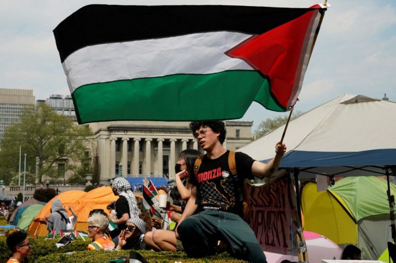 Estudantes se manifestam a favor da Palestina em universidades