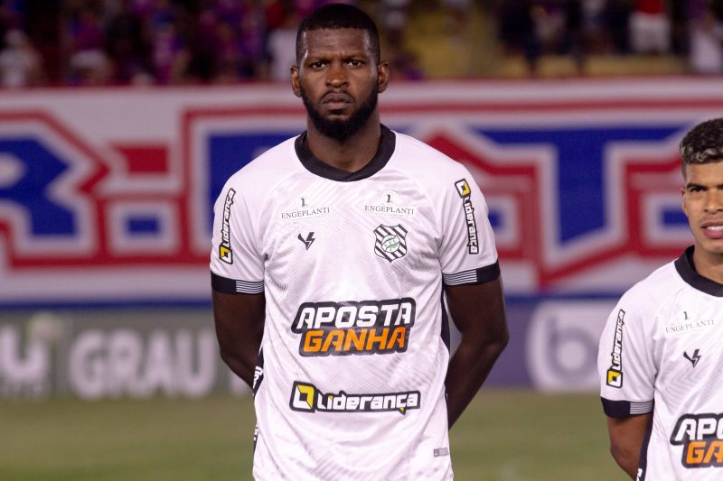 Zagueiro Rafael Ribeiro está à disposição do técnico do Figueirense para o jogo