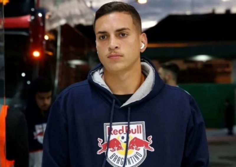 Rena fez acordo para encerrar ação contra ele