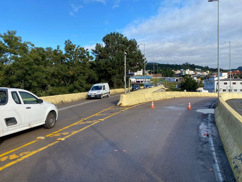 Rua de Rio do Sul com pontos de alagamento