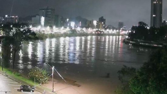 Nível do rio Itajaí-Açu pode ultrapassar 8 metros, alerta Defesa Civil