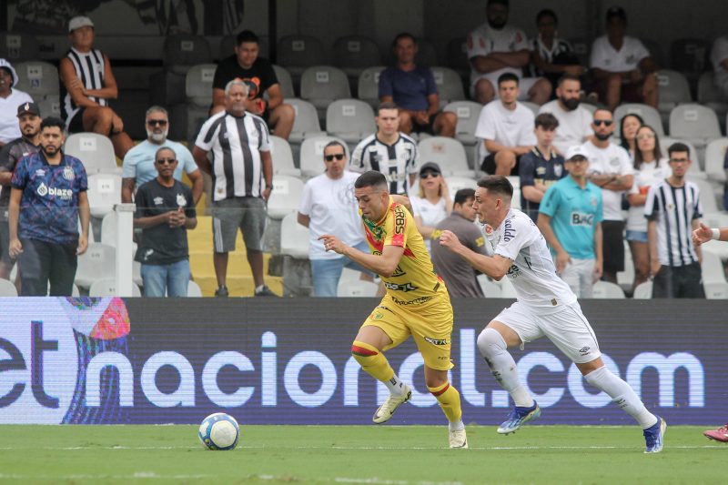 Quadricolor perde para o Santos na Vila Belmiro – Foto: Lucas Gabriel Cardoso/BFC/ND