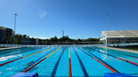 Torneio de natação tem mais de 400 atletas inscritos em Florianópolis