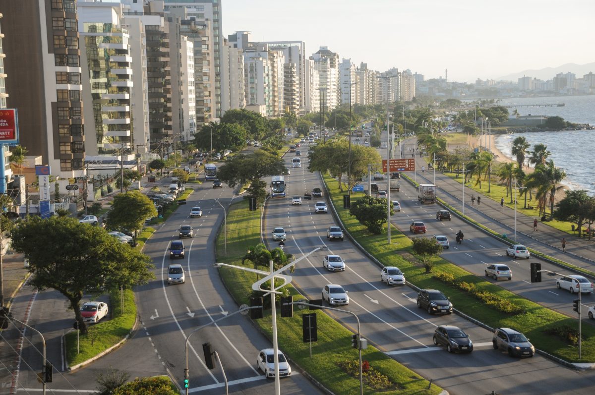 Beira-Mar Norte está há 12 anos sem radares e estudo aponta medidas para reduzir acidentes