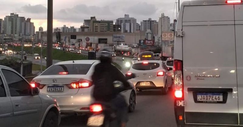 Trânsito lento em Florianópolis