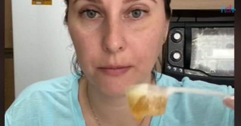 Xarope de cacha&ccedil;a promete acabar com enxaqueca – Foto: Reprodu&ccedil;&atilde;o/Internet