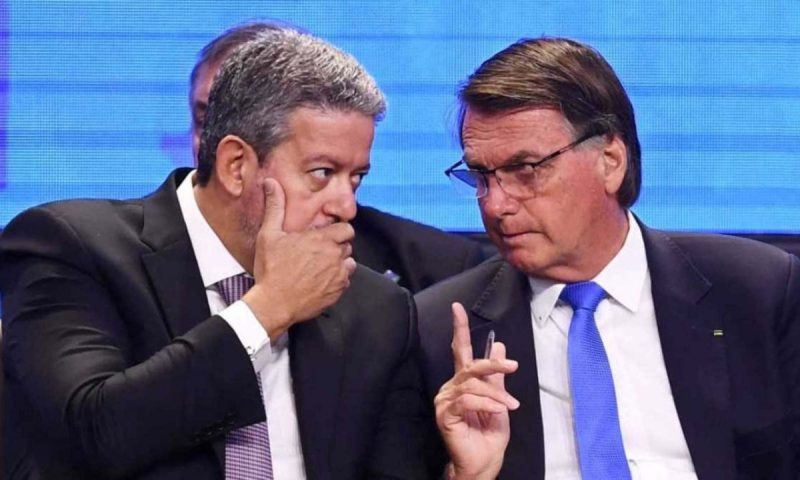 Arthur Lira, presidente da Câmara dos Deputados, com ex-presidente Jair Bolsonaro 