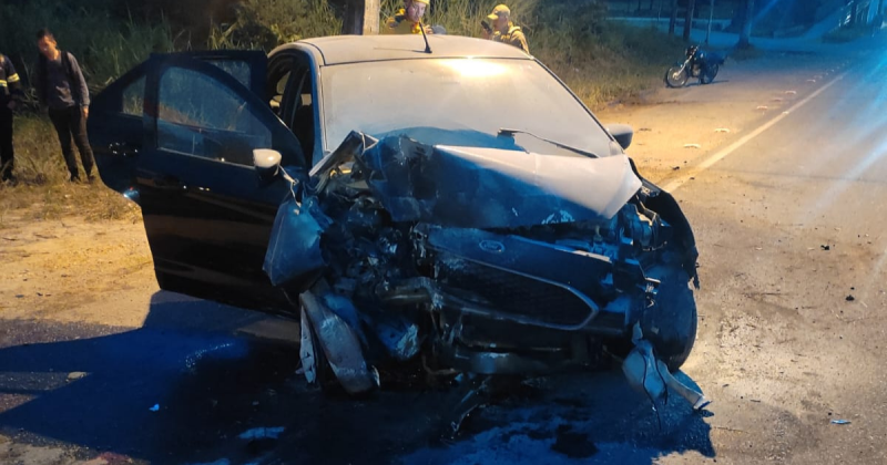 Passageiro de carro morre ap&oacute;s acidente de tr&acirc;nsito em Itaja&iacute;&nbsp; – Foto: CBMSC/ Divulga&ccedil;&atilde;o