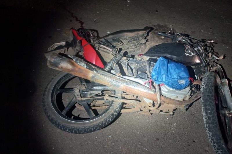 jovem conduzia motocicleta