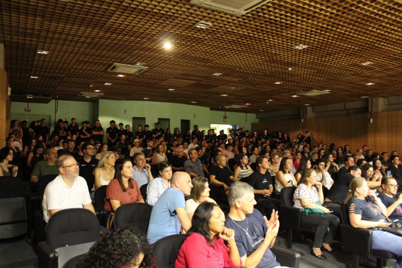 O AMP-224 foi apresentado para um audit&oacute;rio lotado na UFSC no s&aacute;bado (15) – Foto: Beatriz Rohde/ND