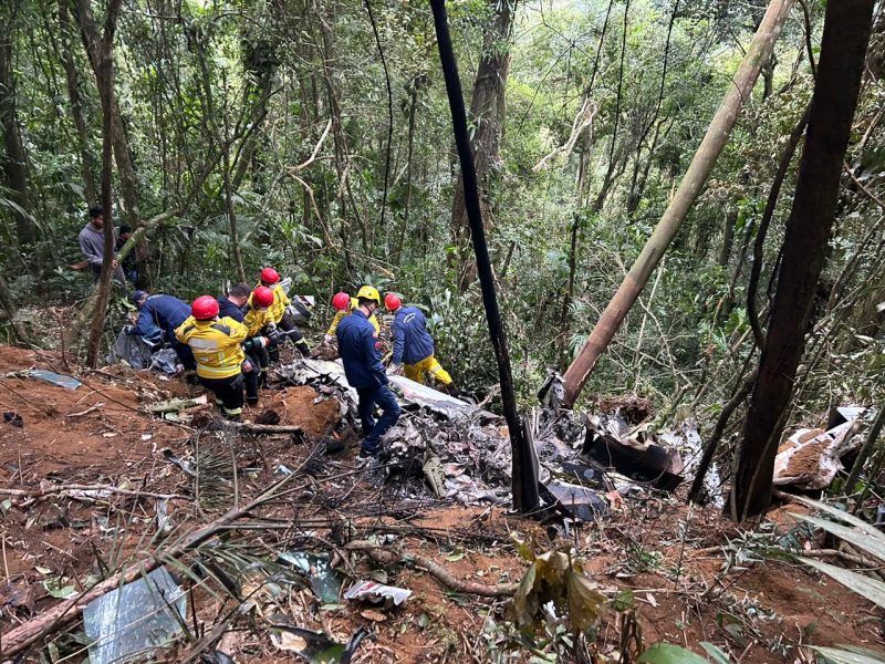 Avião que caiu em SC tentou pousar no Aeroporto de Joinville; aeronave ficou cerca de 12h desaparecida &#8211; Foto: Ricardo Alves/NDTV