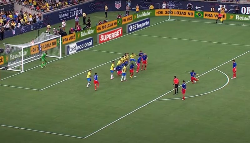 Estados Unidos faz um gol de falta – Foto: Reprodu&ccedil;&atilde;o/ND