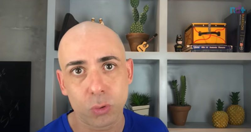 Imagem mostra médico que ensina chá poderoso destruidor de gordura