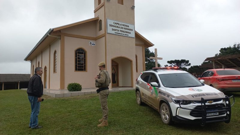 'Vulto de santa' aparece em foto de capela e intriga moradores de cidade em SC