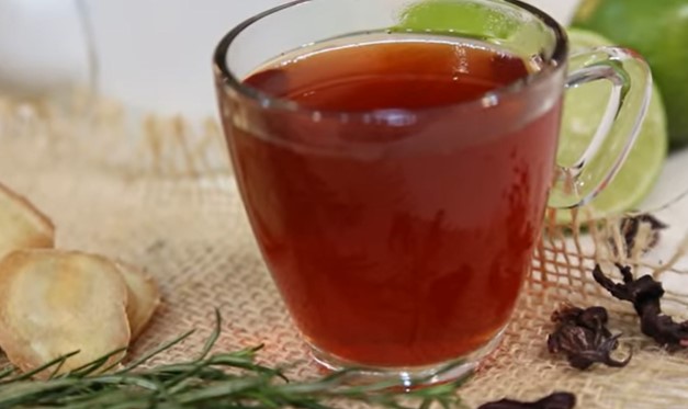 Chá milagroso ajuda a desinchar a barriga em poucas horas e ainda é saudável