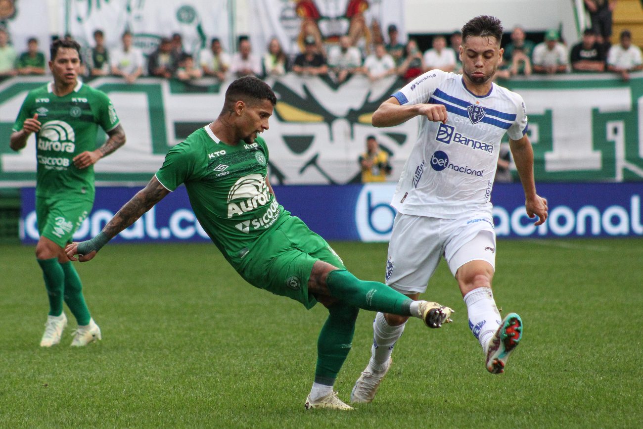 Chapecoense Leva A Virada Dentro De Casa E Segue Perto Do Z-4 Na Série B