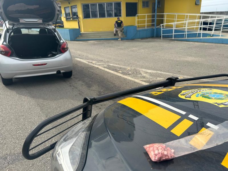 Segunda vez no ano: homem &eacute; flagrado pela PRF em Itapema com 100 comprimidos de ecstasy – Foto: PRF/ Divulga&ccedil;&atilde;o