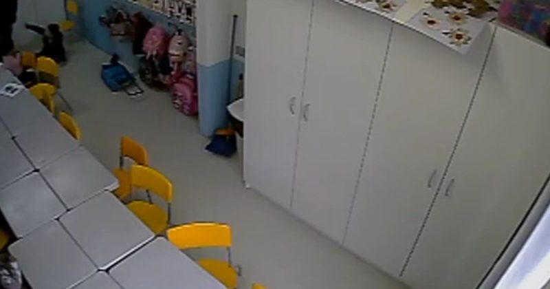 Professora foi afastada após episódio contra criança autista 