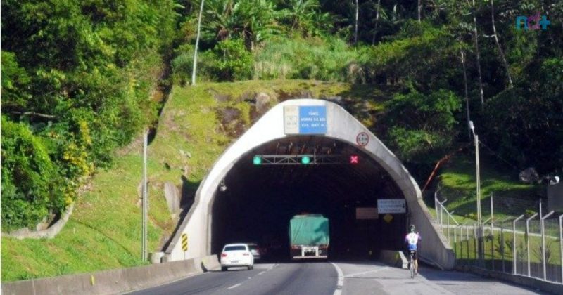 Imagem aberta do túnel do Morro do boi em Balneário Camboriú que passa por obras