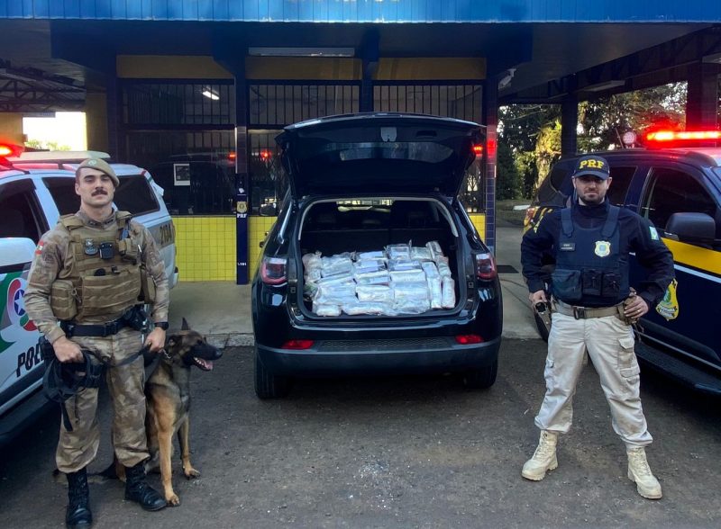 Cocaína estava escondida na lataria do veículo 