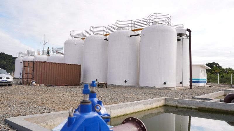 Utilizando tecnologia MBBR/IFAS, a ETE Gravat&aacute; assegurar&aacute; a remo&ccedil;&atilde;o eficiente de mat&eacute;ria org&acirc;nica, f&oacute;sforo e nitrog&ecirc;nio, protegendo rios e o mar – Foto: Aegea Regional Santa Catarina/Divulga&ccedil;&atilde;o