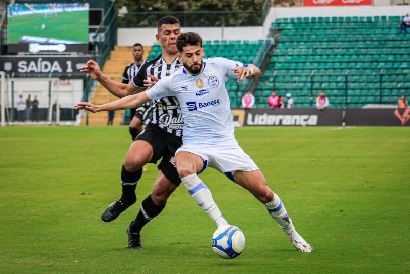 Figueirense fez 2 a 0 no Confiança e voltou a vencer dentro da Série B do Brasileiro