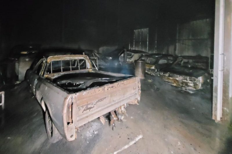 Incêndio causou destruição no local 