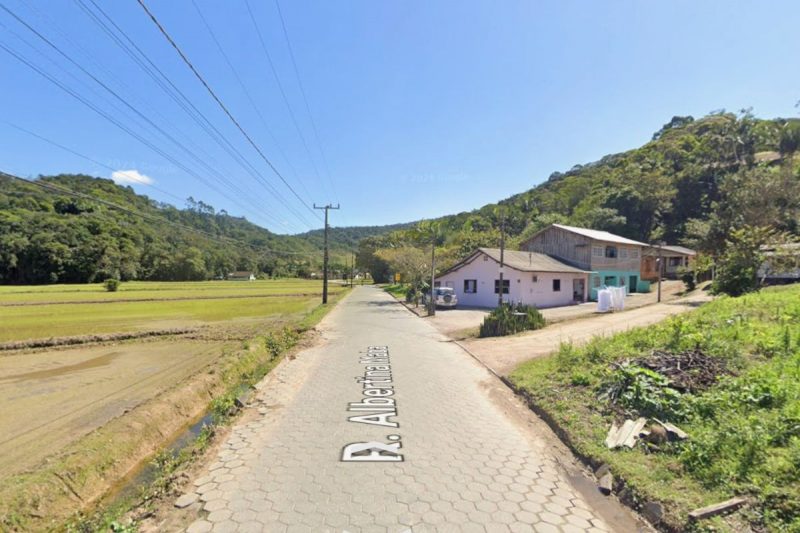 Uma criança de 4 anos morreu afogada na rua Albertina Maba em Gaspar