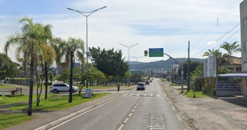 Ocorr&ecirc;ncia foi registrada na Avenida Centen&aacute;rio na madrugada desta quarta-feira (19) – Foto: Reprodu&ccedil;&atilde;o/Google Street View/ND