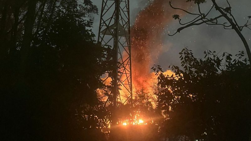 Inc&ecirc;ndio destr&oacute;i casa de madeira em Itaja&iacute; &nbsp;– Foto: CBMSC/ Divulga&ccedil;&atilde;o