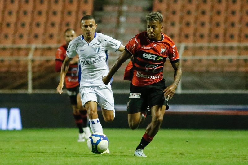 Apesar Do Lance Do Pênalti, O Avaí Teve O Jogo Sob Controle Na Vitória ...