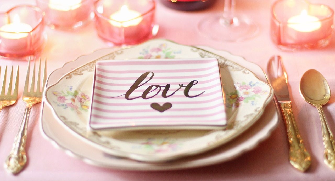 Sorteio de jantar romântico estimula comércio em Criciúma