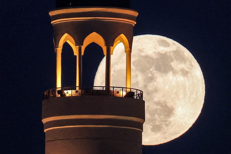  ‘Lua de Morango’ esteve mais próxima da terra e imagens impressionam 